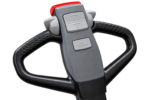 Elektro Hochhubwagen mieten – Deichselsteuerung mit Hub- und Senkfunktion